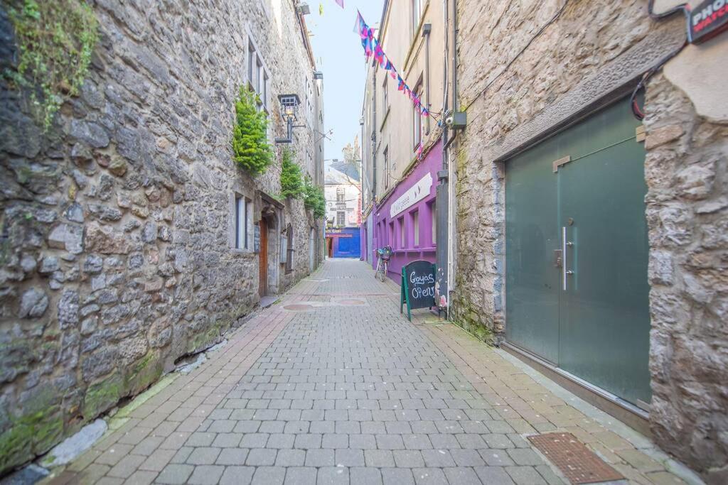 Latin Quarter Luxury Apartment Galway Exterior photo